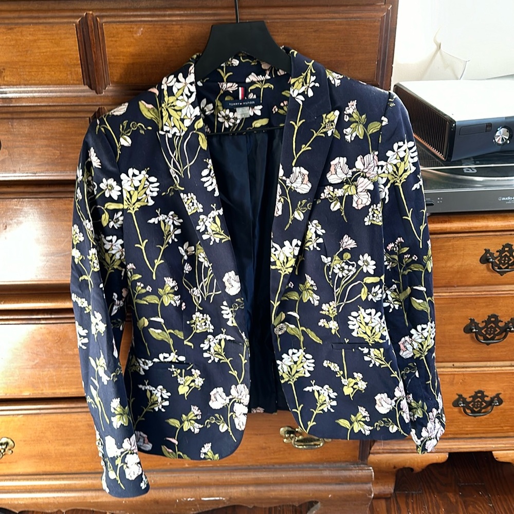 Tommy Hilfger Floral Blazer